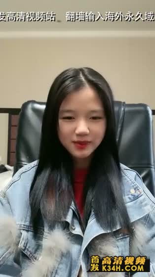 00后无敌呆萌妹妹！一线天馒头美穴！小舌头舔炮友大屌，双指扣穴自慰，怼着嫩穴猛操