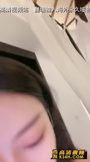 极品颜值风骚女神啪啪大秀直播诱惑，全程露脸口交大鸡巴吸蛋蛋样子好骚，淫水多多让大哥草的喊爸爸精彩刺激